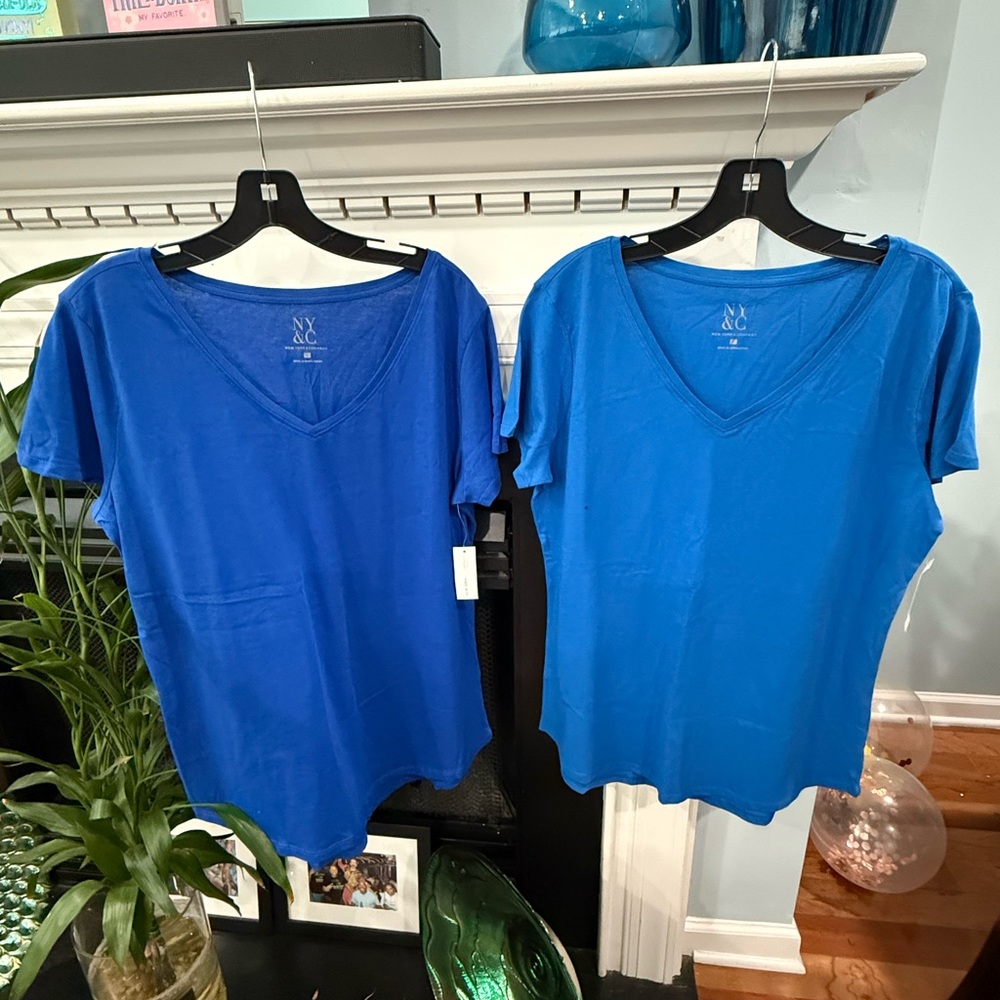 New York & Company Fitted Royal Blue Short Sleeve T-Shirt